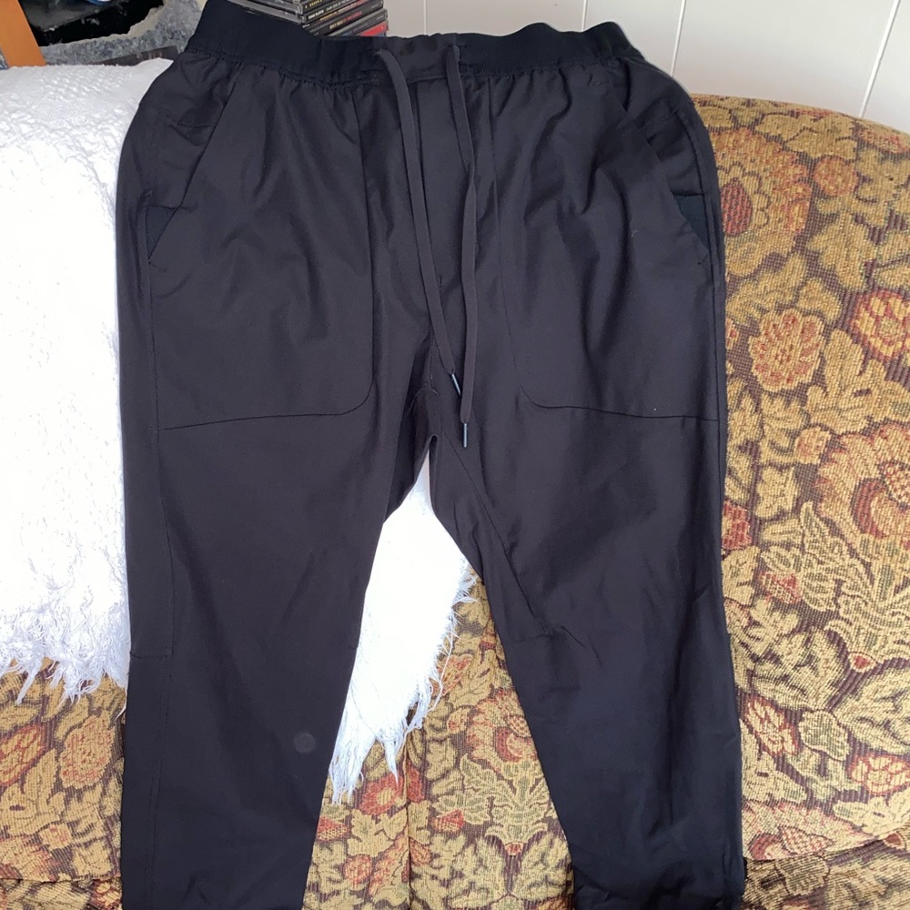 Lululemon joggers